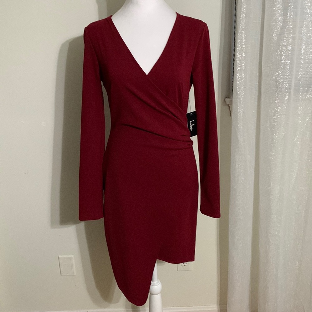 Lulus Maroon mini dress with asymmetrical design NEW size Large